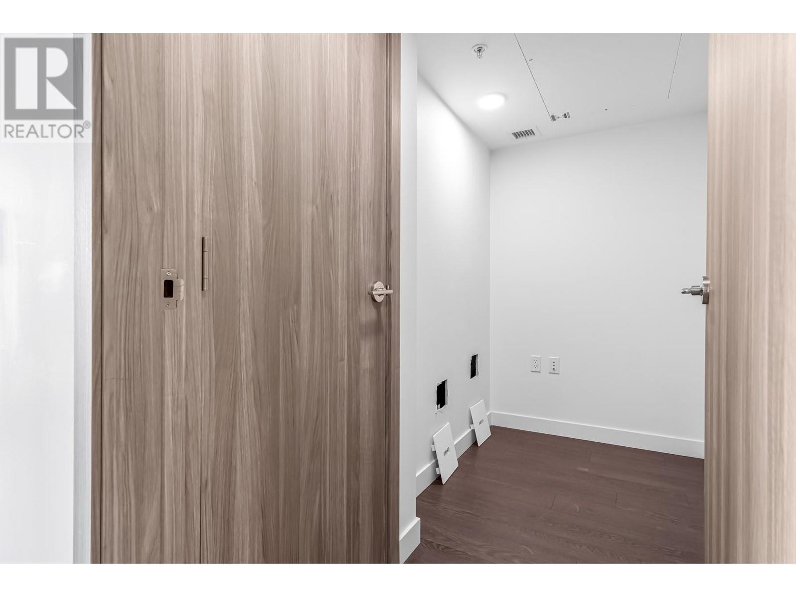 Listing Picture 14 of 23 : 1602 433 SW MARINE DRIVE, Vancouver / 溫哥華 - 魯藝地產 Yvonne Lu Group - MLS Medallion Club Member