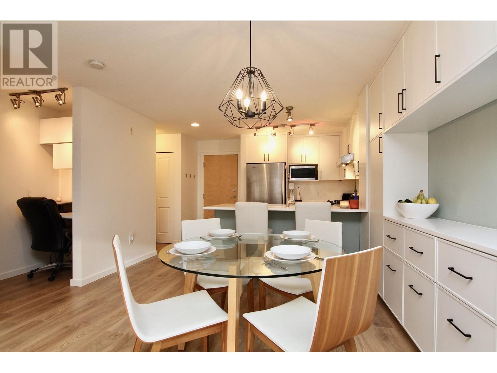 317 700 Klahanie Drive, Port Moody, British Columbia  V3H 5L3 - Photo 8 - R2962750