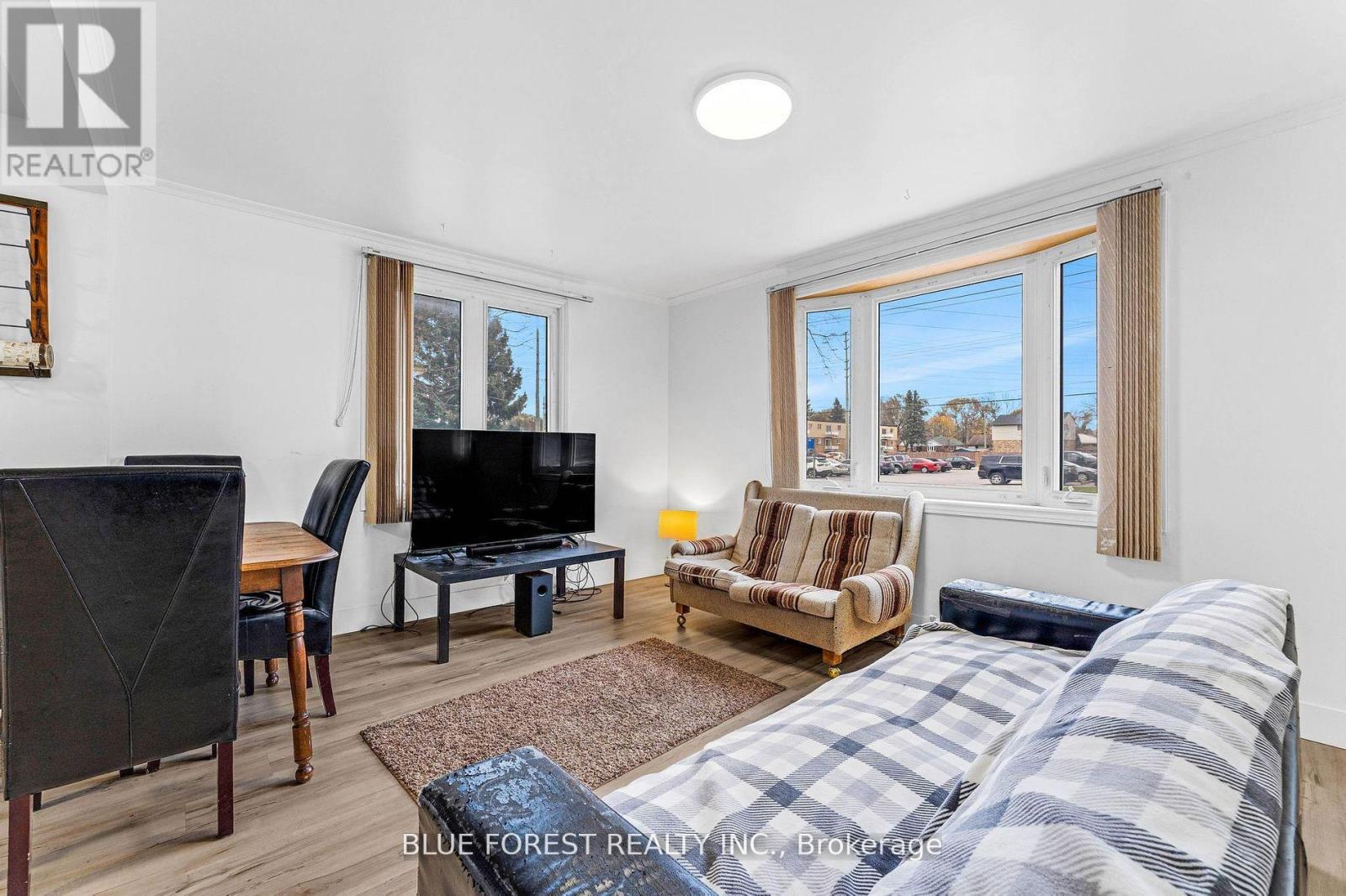 Property at 1466 TRAFALGAR STREET image 5
