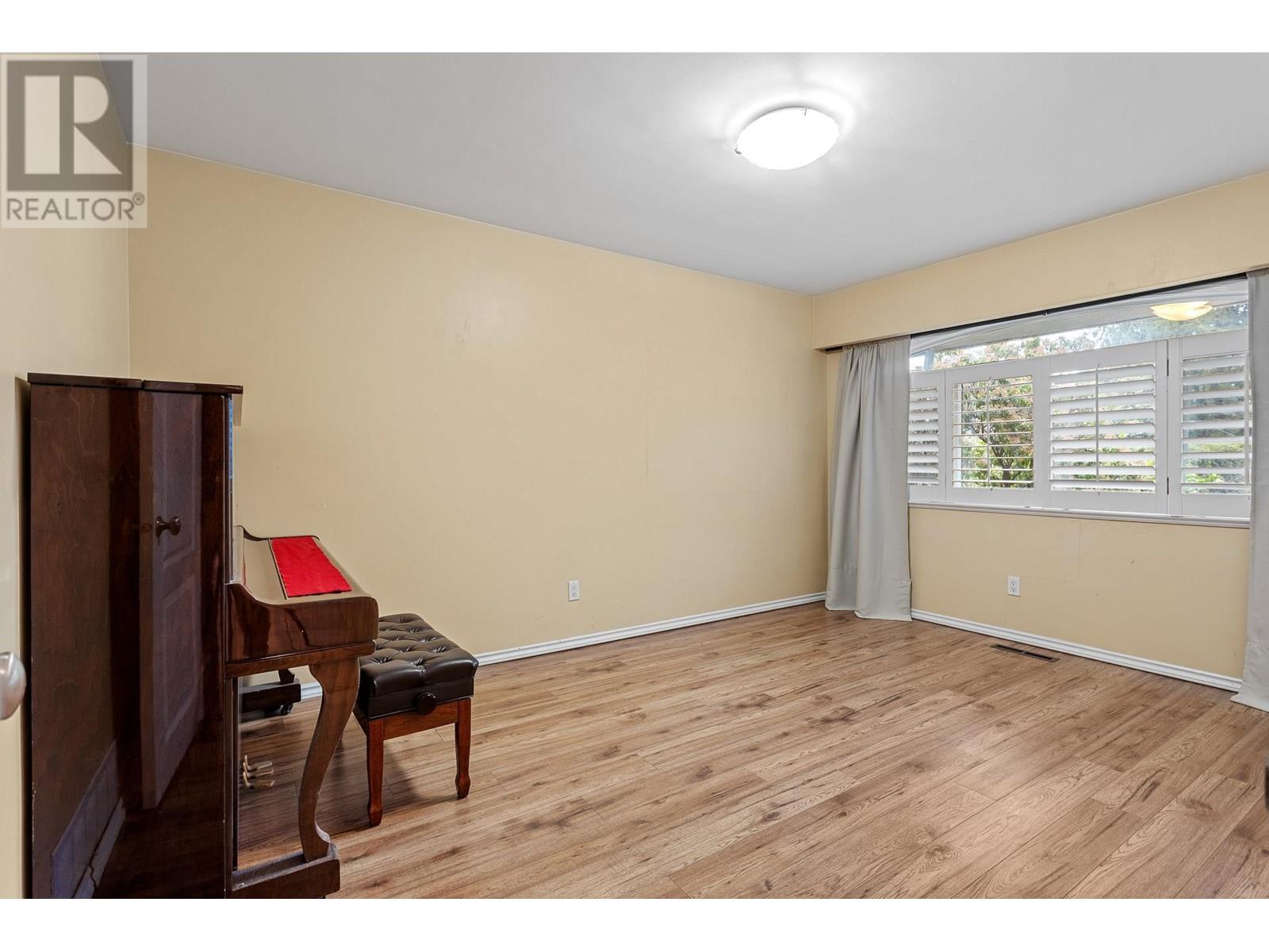 7365 Punnett Close, Burnaby, British Columbia  V5E 1X1 - Photo 19 - R2962681