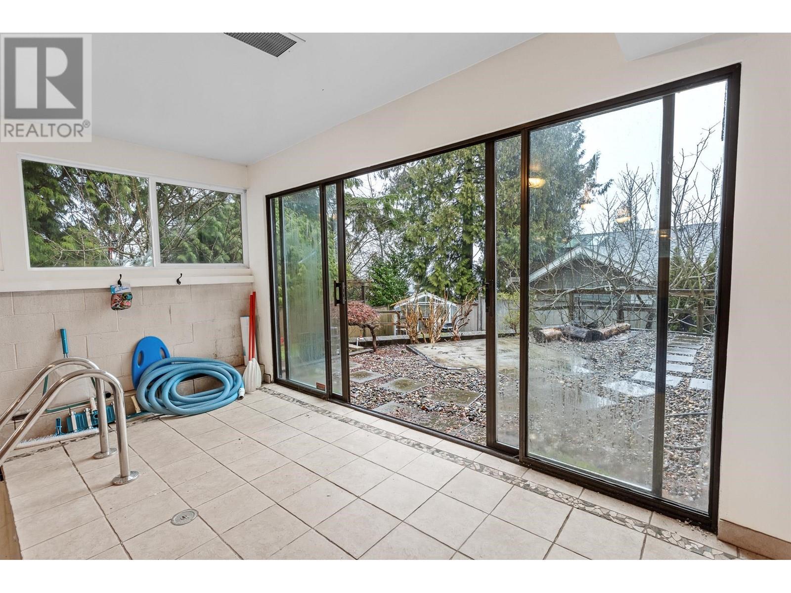 7365 Punnett Close, Burnaby, British Columbia  V5E 1X1 - Photo 28 - R2962681