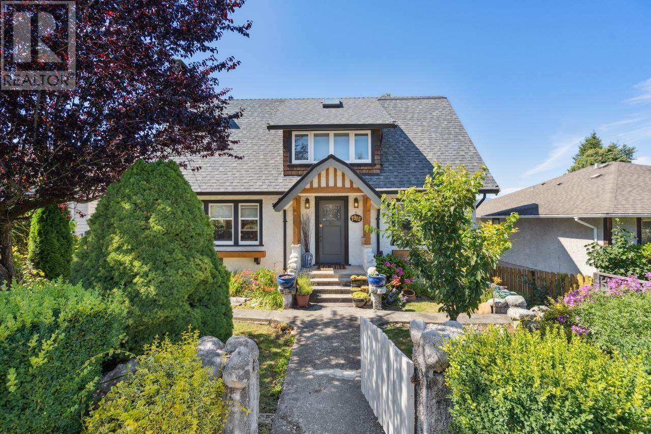 7915 GOODLAD STREET, burnaby, British Columbia V5E2H8