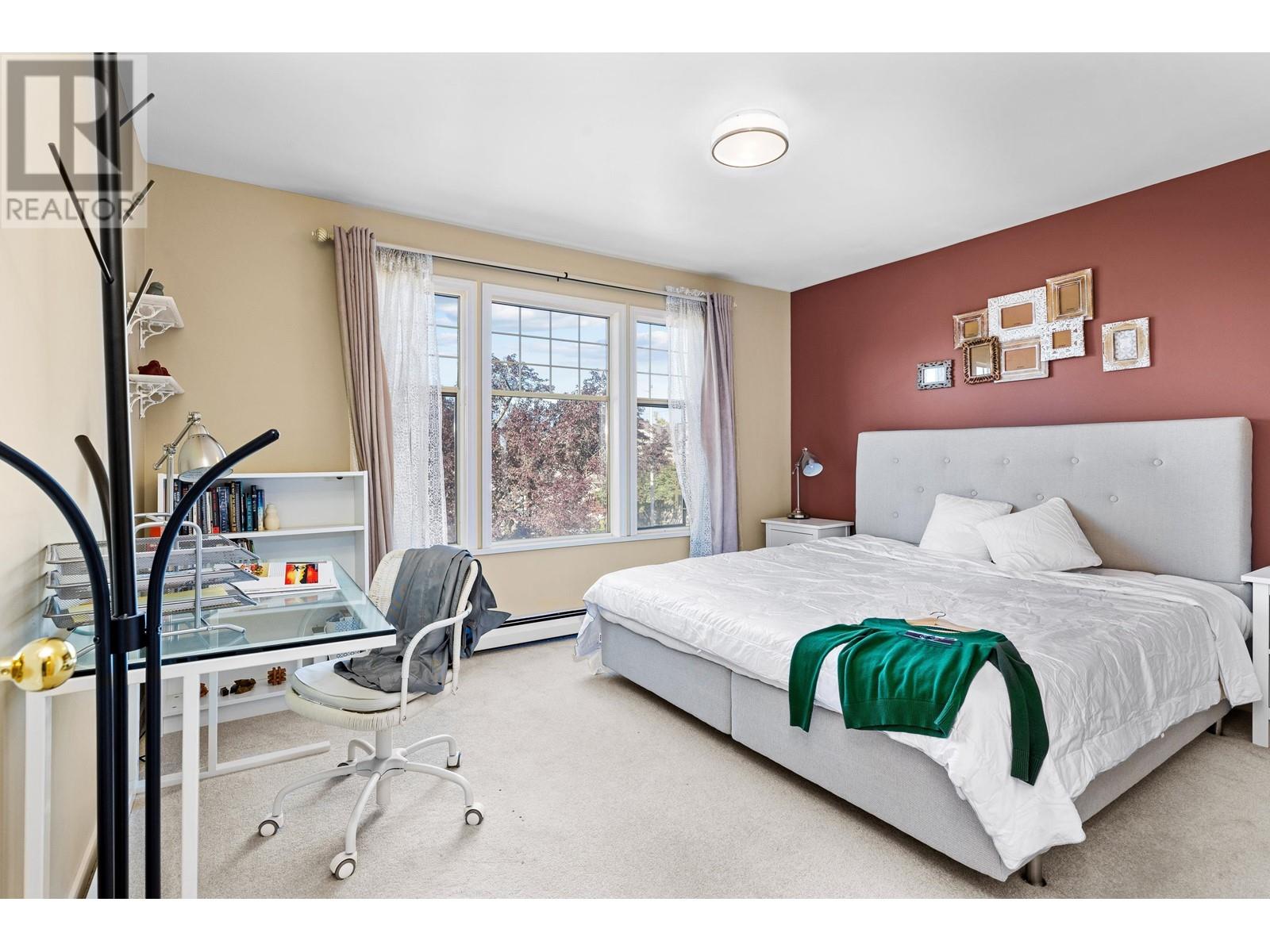 Listing Picture 26 of 39 : 2728 OLIVER CRESCENT, Vancouver / 溫哥華 - 魯藝地產 Yvonne Lu Group - MLS Medallion Club Member