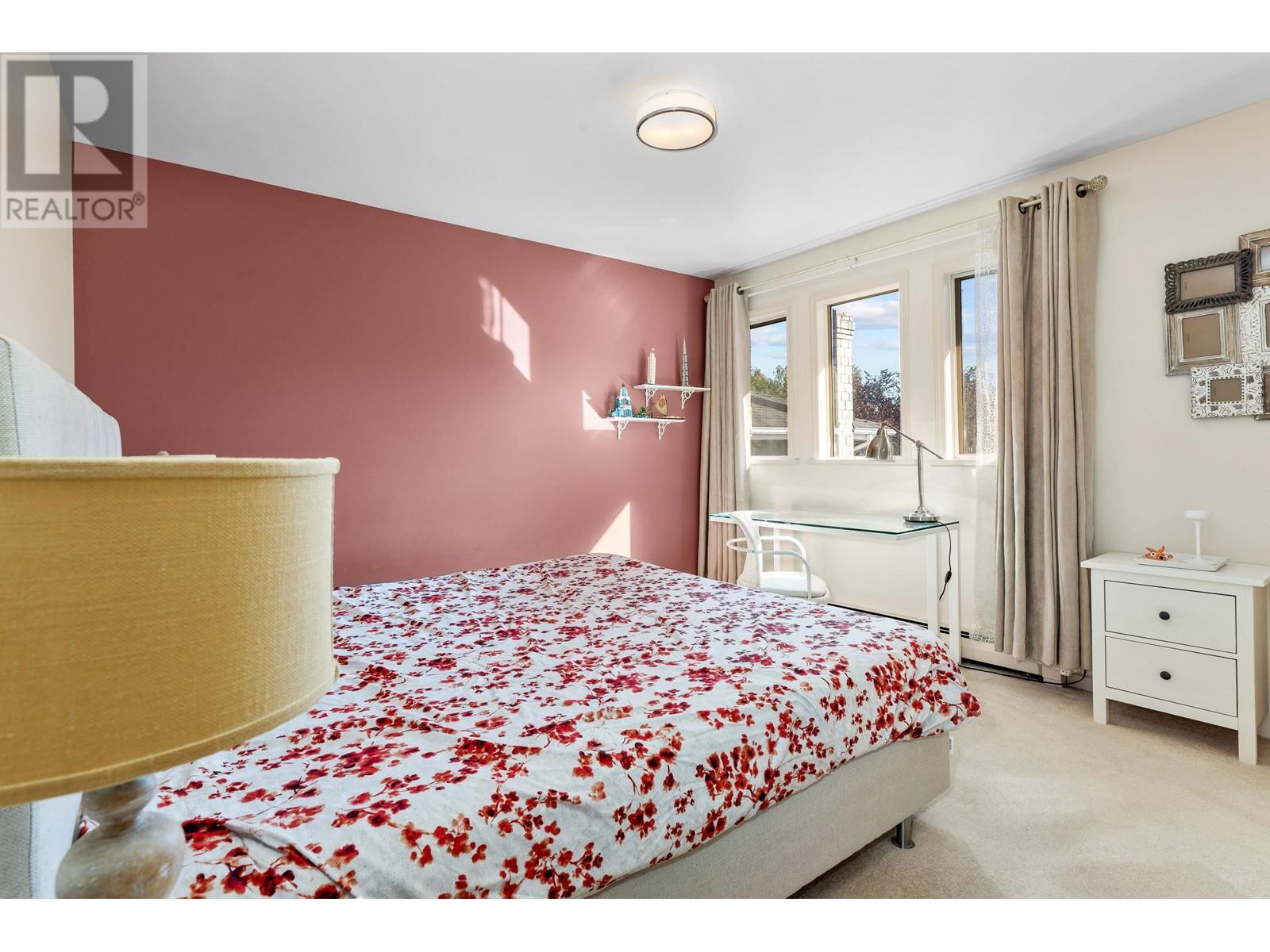 Listing Picture 27 of 39 : 2728 OLIVER CRESCENT, Vancouver / 溫哥華 - 魯藝地產 Yvonne Lu Group - MLS Medallion Club Member