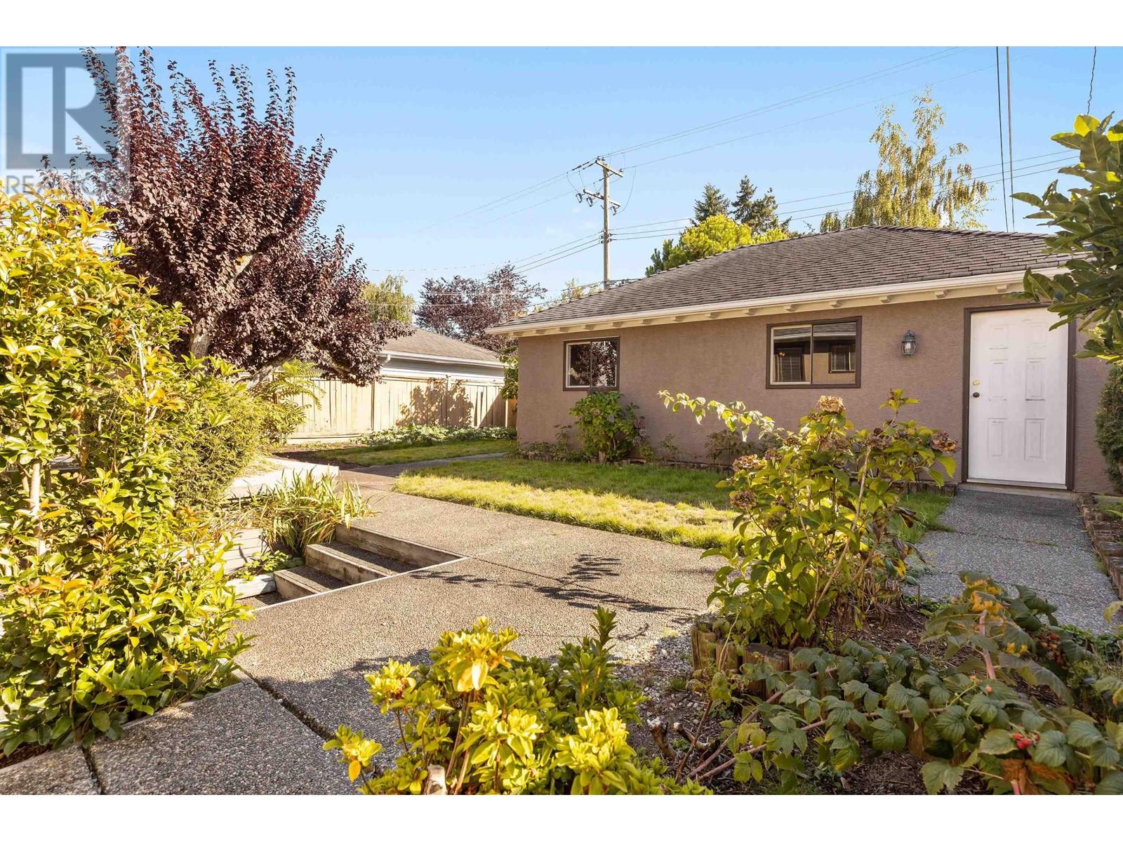 Listing Picture 38 of 39 : 2728 OLIVER CRESCENT, Vancouver / 溫哥華 - 魯藝地產 Yvonne Lu Group - MLS Medallion Club Member