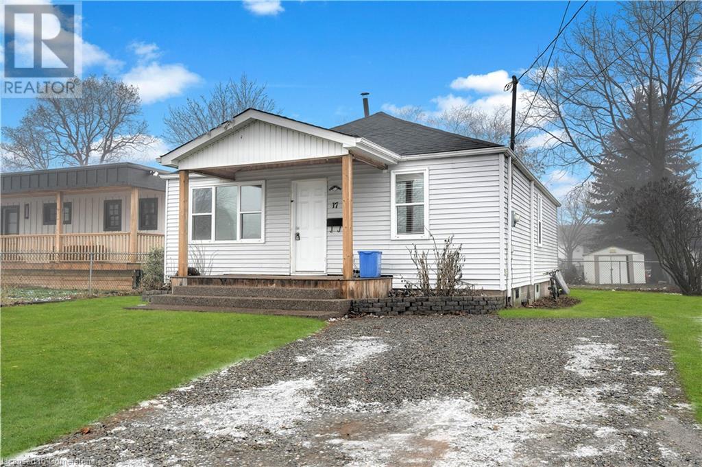 17 LAKEVIEW Avenue, Grimsby, Ontario