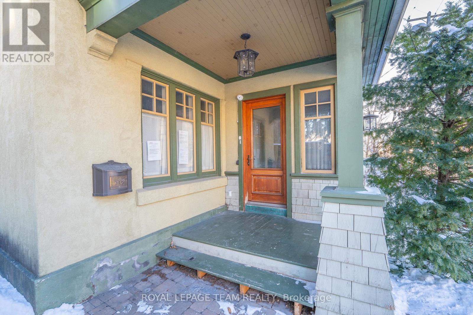 Property at 348 SOMERSET STREET E image 2
