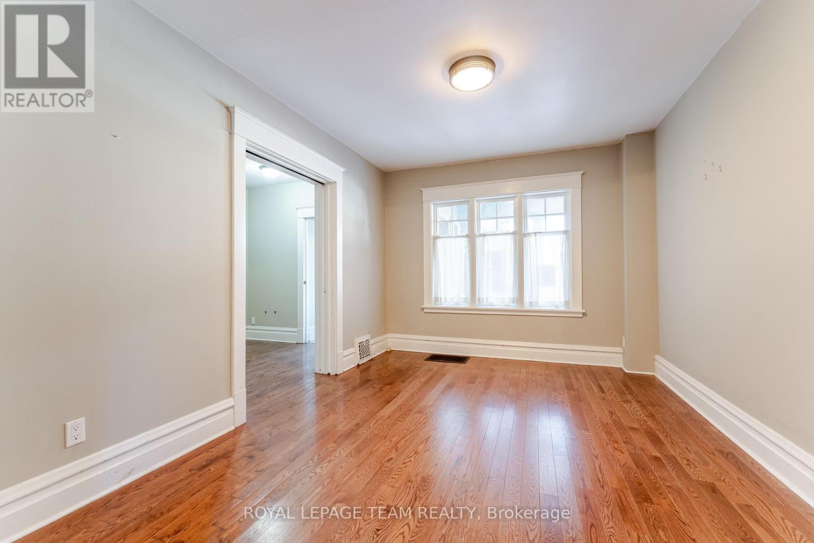 Property at 348 SOMERSET STREET E image 5