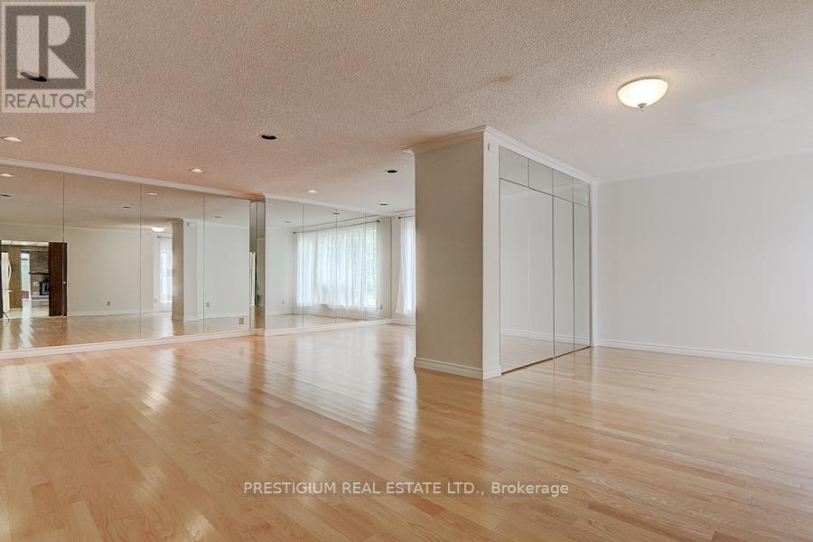 57 Laureleaf Road, Markham, Ontario  L3T 2X9 - Photo 12 - N11951356