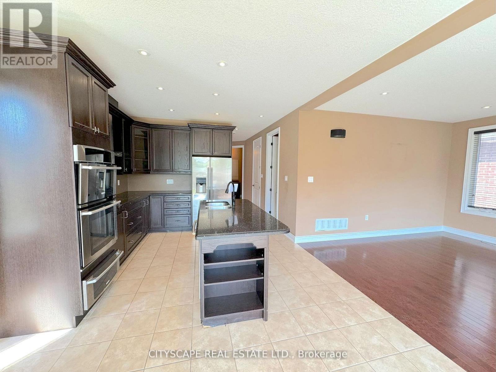1749 Angus Street, Innisfil, Ontario  L9S 4X2 - Photo 10 - N11951560