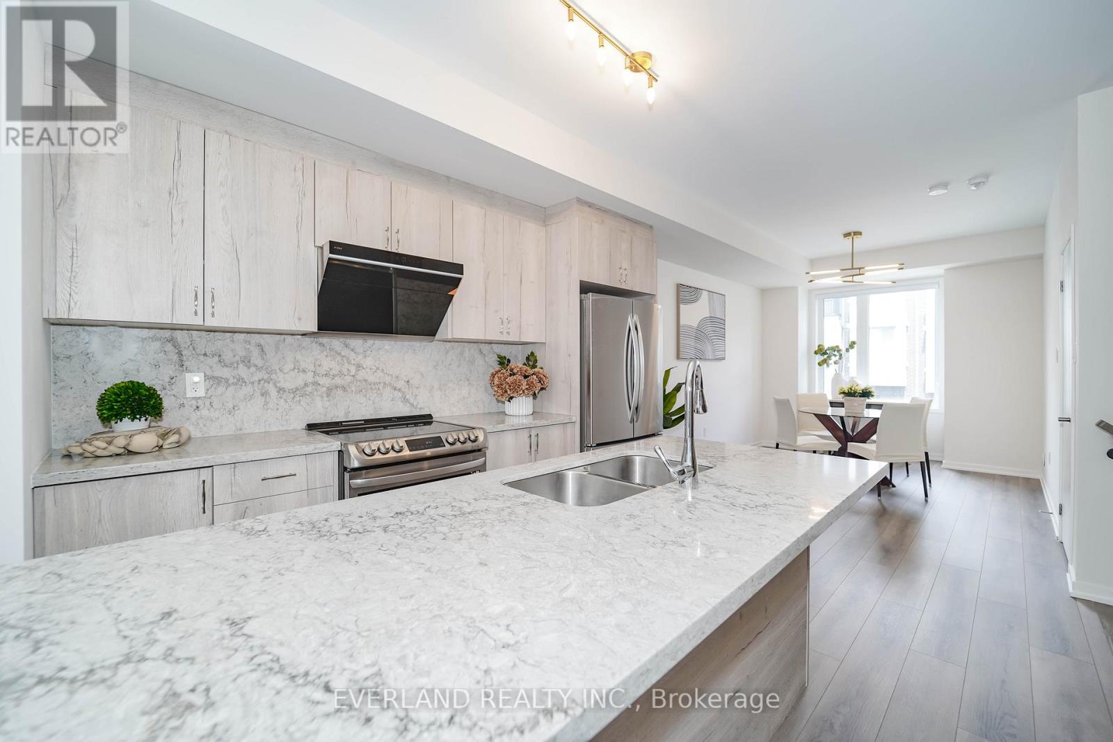 33 Origin Way, Vaughan, Ontario  L6A 4C2 - Photo 12 - N11951727