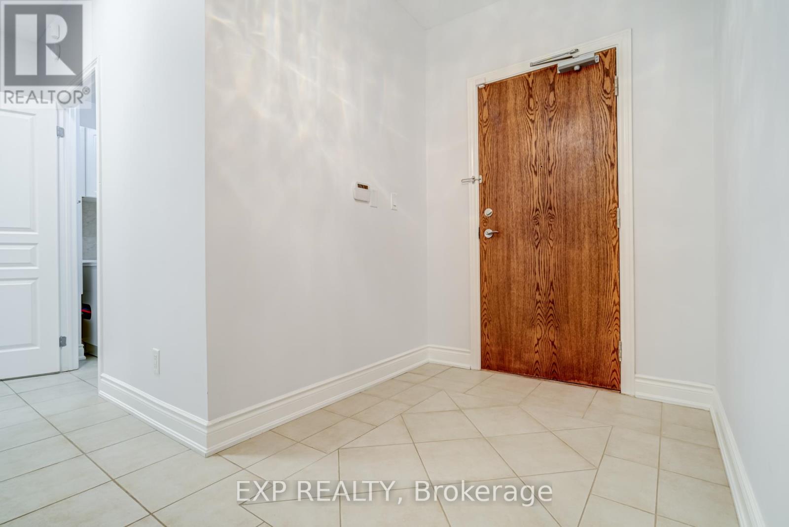 Property at 108 - 9901 KEELE STREET image 3