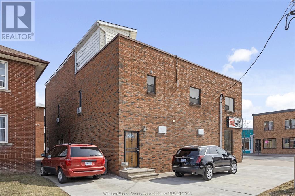 Property at 1100 ERIE STREET East image 3