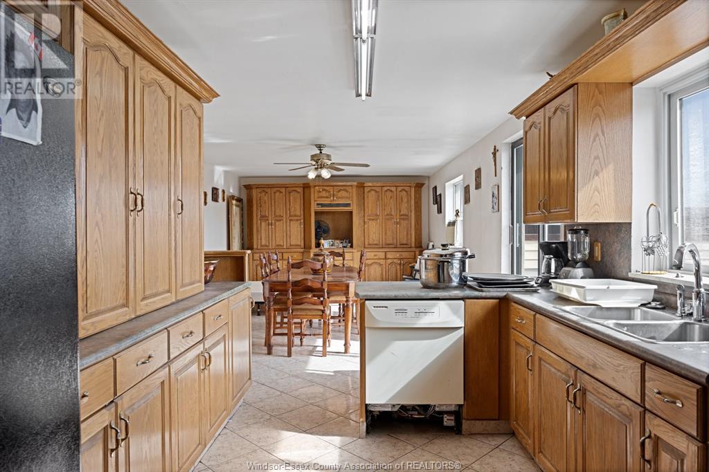 Property at 1100 ERIE STREET East image 4