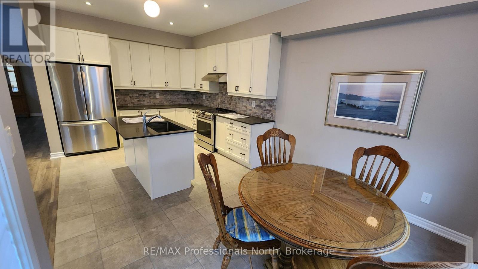 11 Prescott Crescent, Bracebridge, Ontario  P1L 0B7 - Photo 4 - X11916755