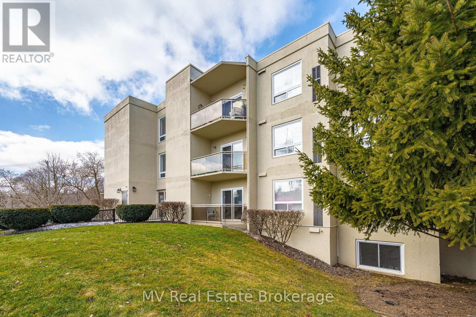 102 - 245 Queen Street W, Centre Wellington, Ontario  N1M 3R6 - Photo 2 - X11951319