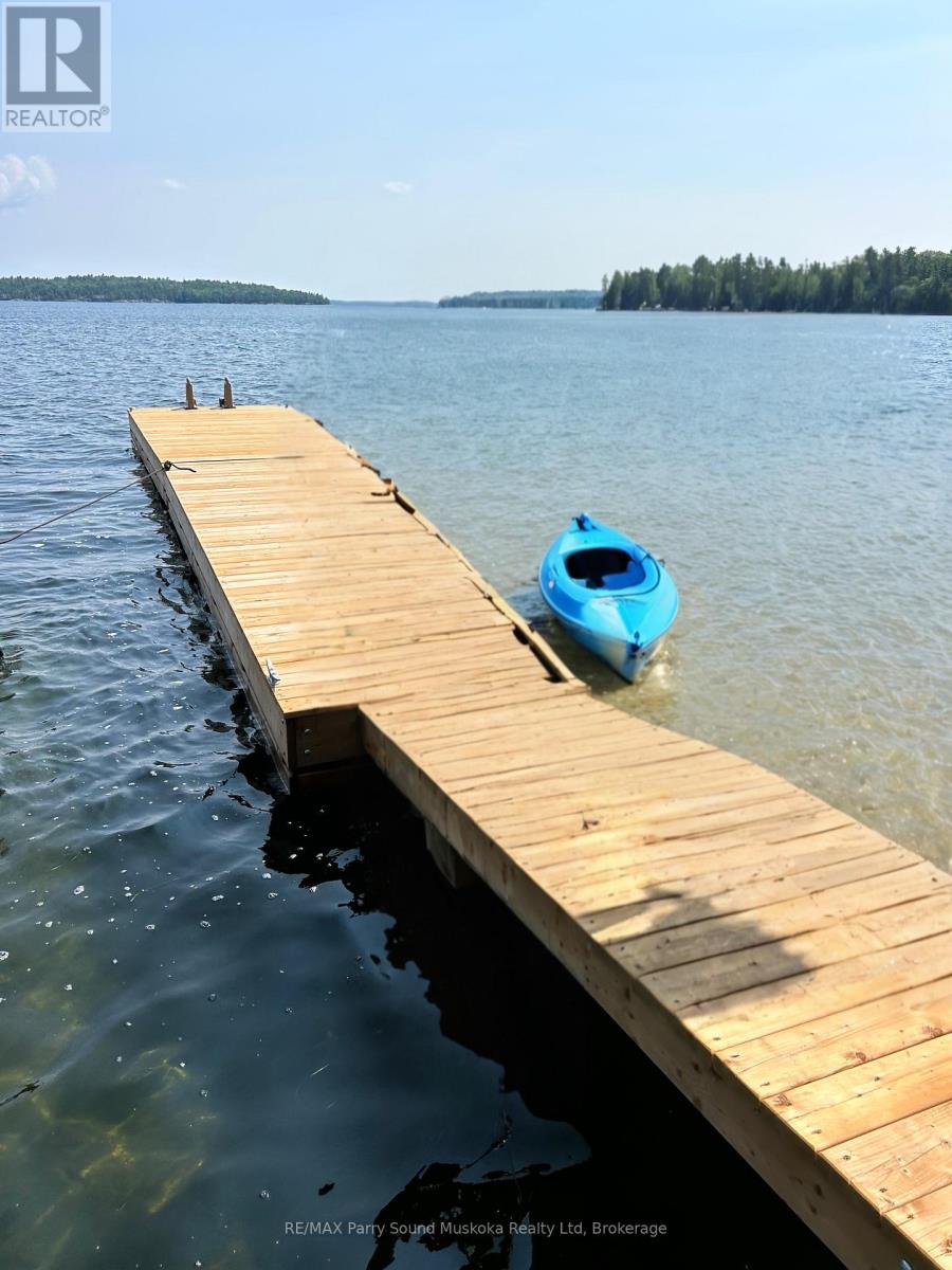 37 Maurys Run, Carling, Ontario  P0G 1G0 - Photo 40 - X11951423