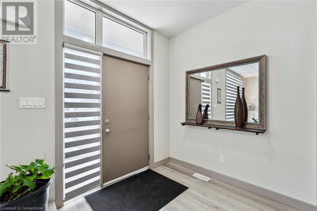Property at 54 ST GEORGE Street image 3
