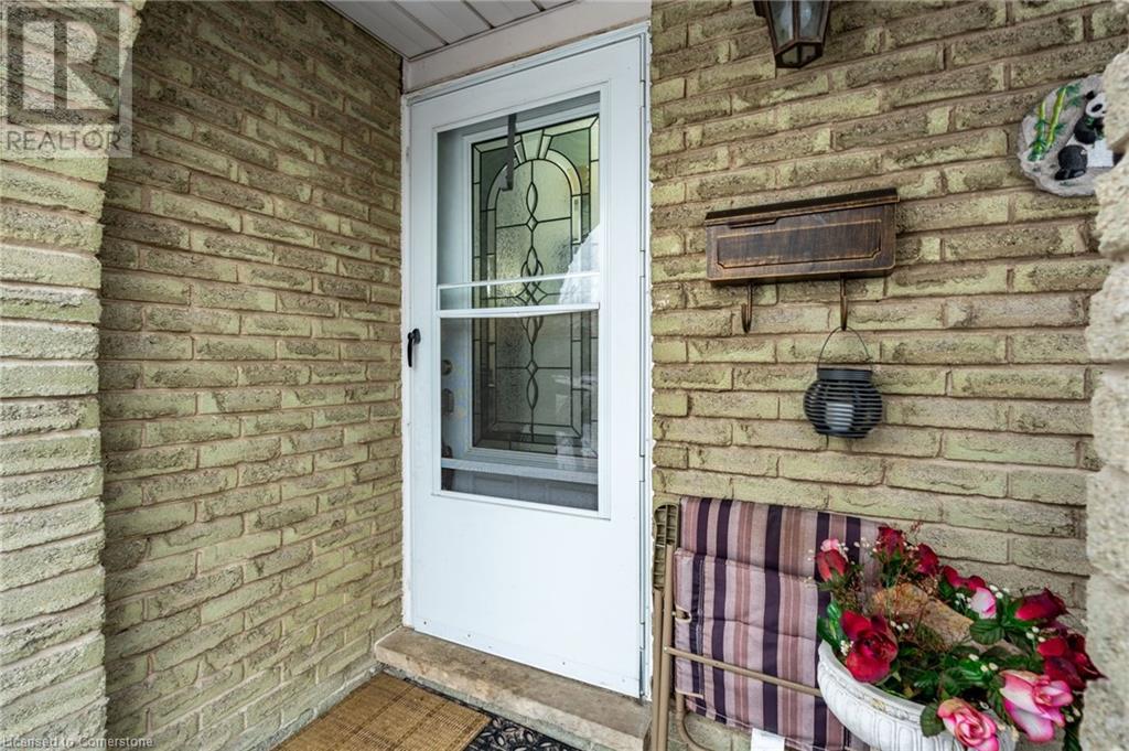 Property at 97 GUILDWOOD Drive image 4