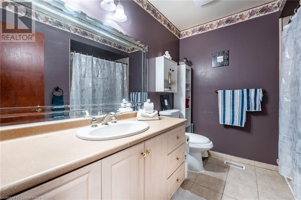 97 Guildwood Drive, Hamilton, Ontario  L9C 6S3 - Photo 26 - 40695662