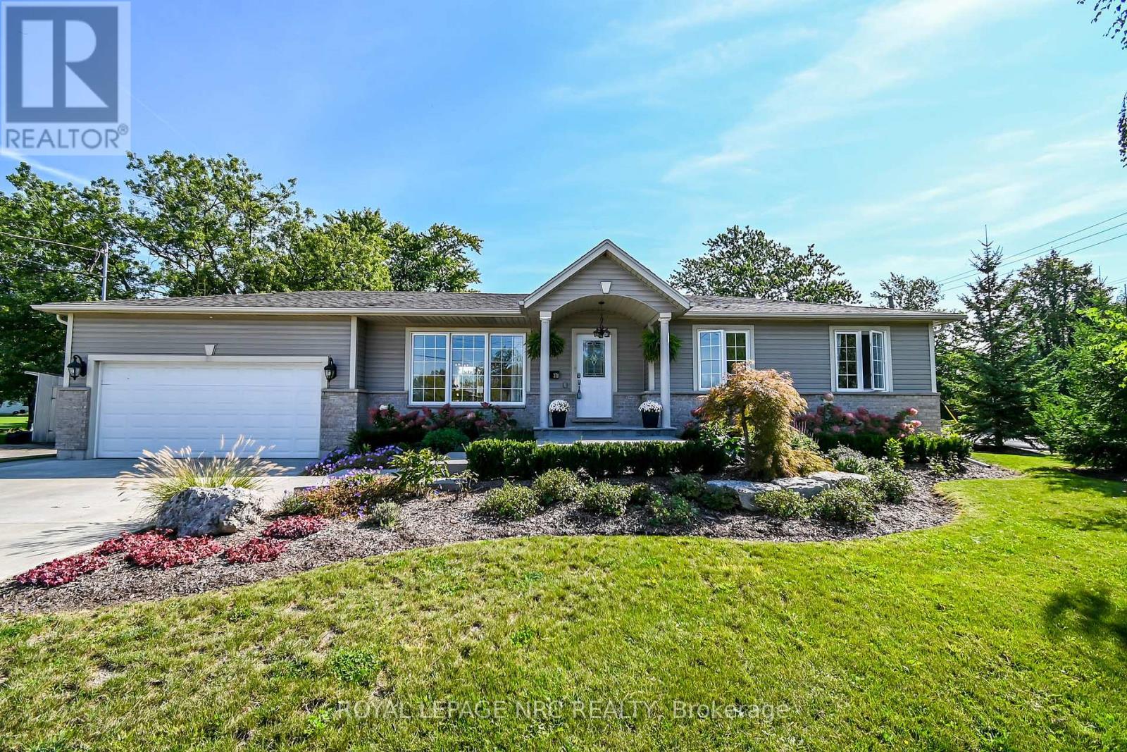Property at 371 RIVERSIDE DRIVE image 1