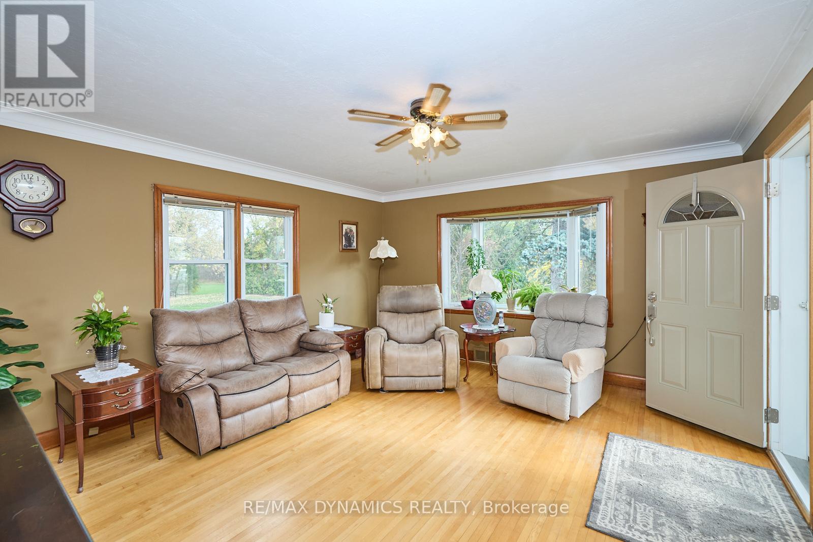 19 Melrose Avenue, St. Catharines, Ontario  L2P 2E3 - Photo 4 - X11952552