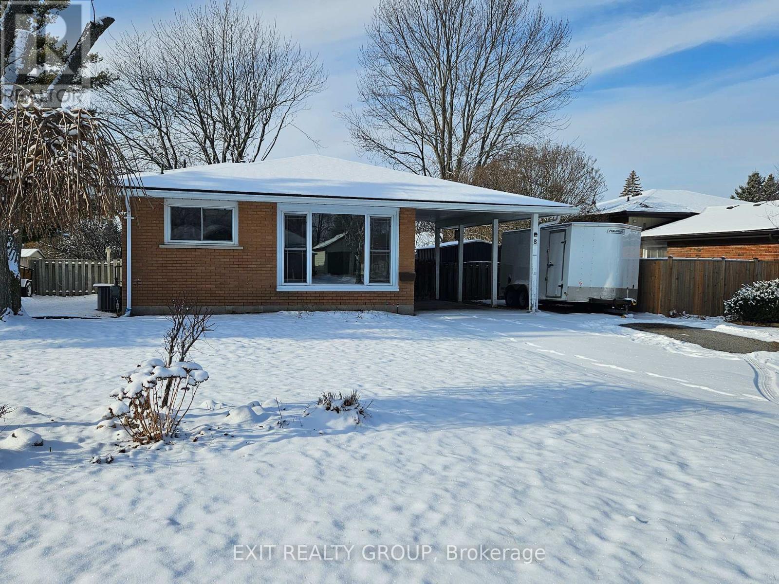 8 VILLAGE DRIVE, Belleville, Ontario