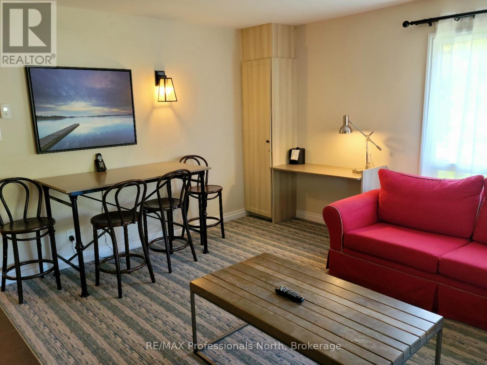 54-207 - 1235 Deerhurst Drive, Huntsville, Ontario  P1H 2E8 - Photo 4 - X11952536