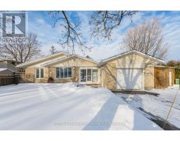 6 STIRLING PLACE, Guelph, Ontario