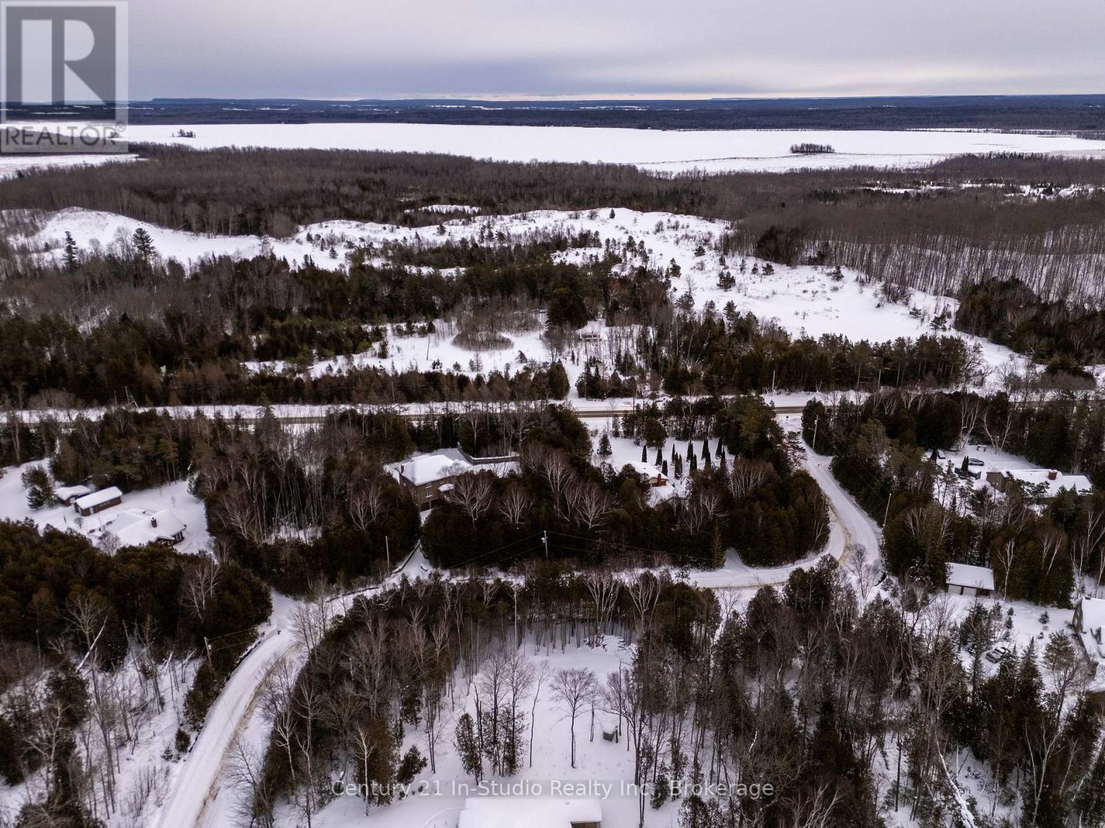 20 Grouse Drive, South Bruce Peninsula, Ontario  N0H 2T0 - Photo 4 - X11953394