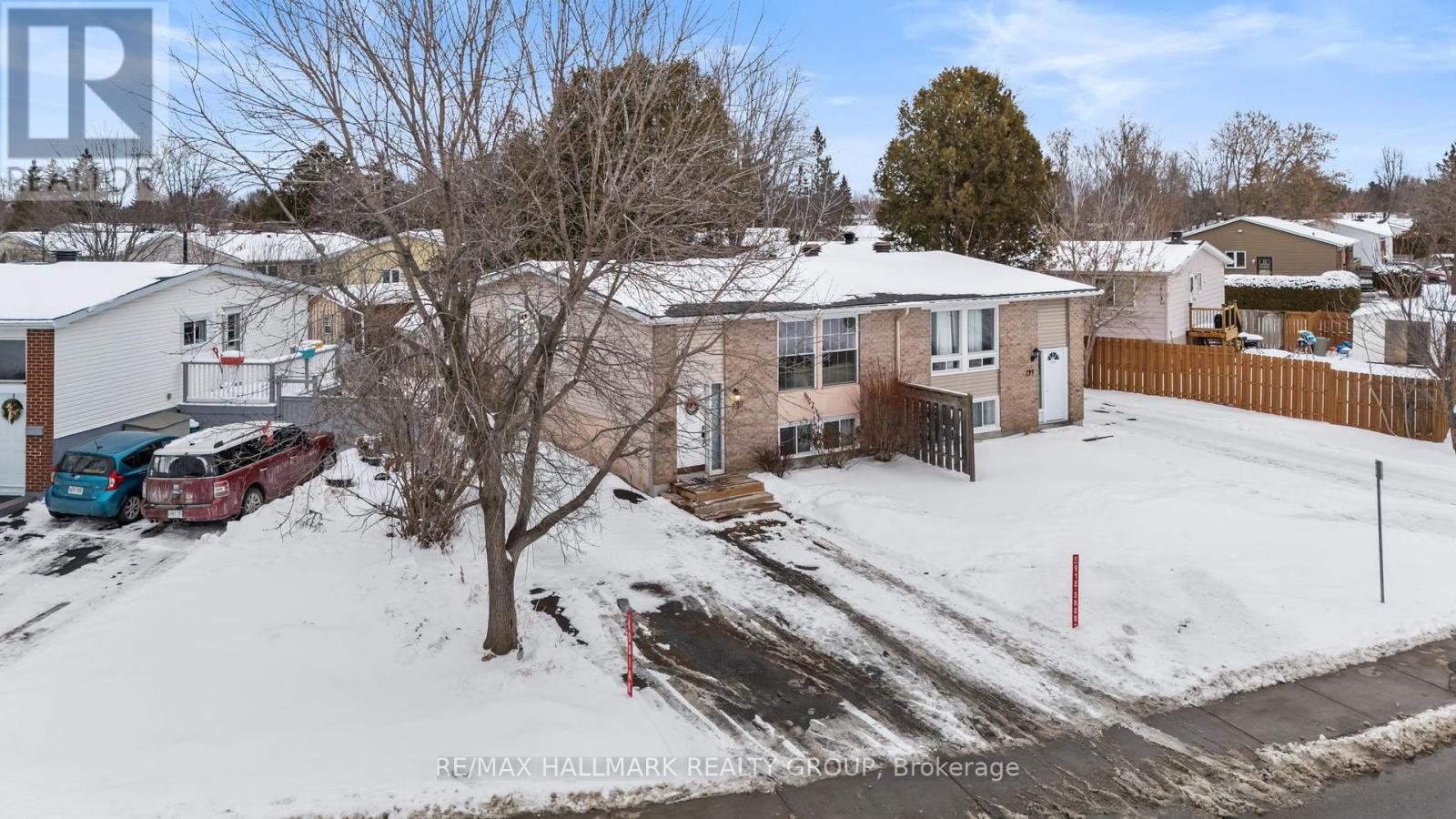 137 GLAMORGAN DRIVE Ottawa