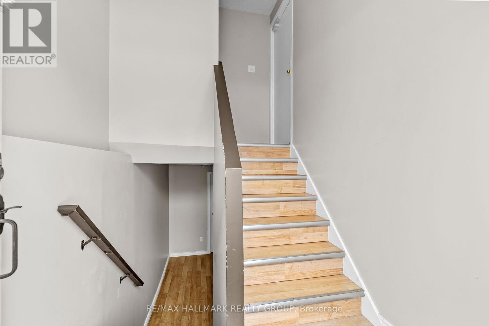 Property at 137 GLAMORGAN DRIVE image 5