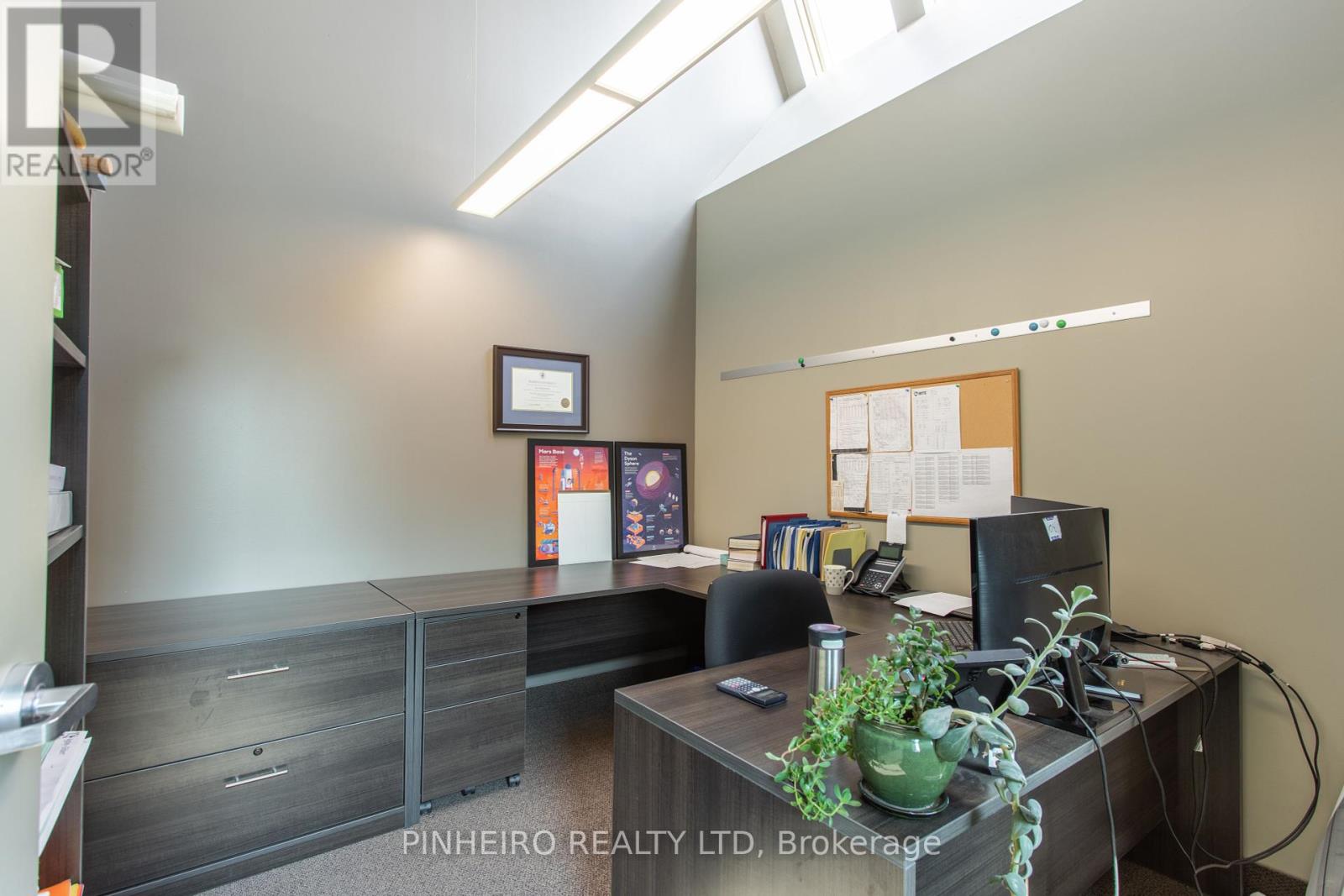 200 - 123 St George Street, London East (East F), Ontario  N6A 3A1 - Photo 2 - X11952833