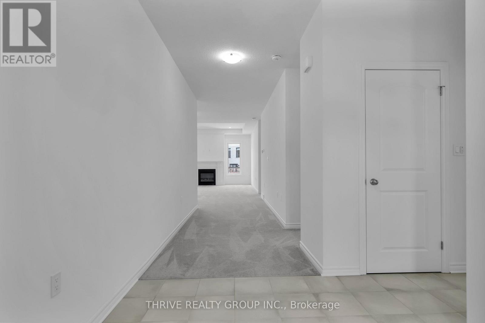 Property at 23 - 1080 UPPERPOINT AVENUE image 4