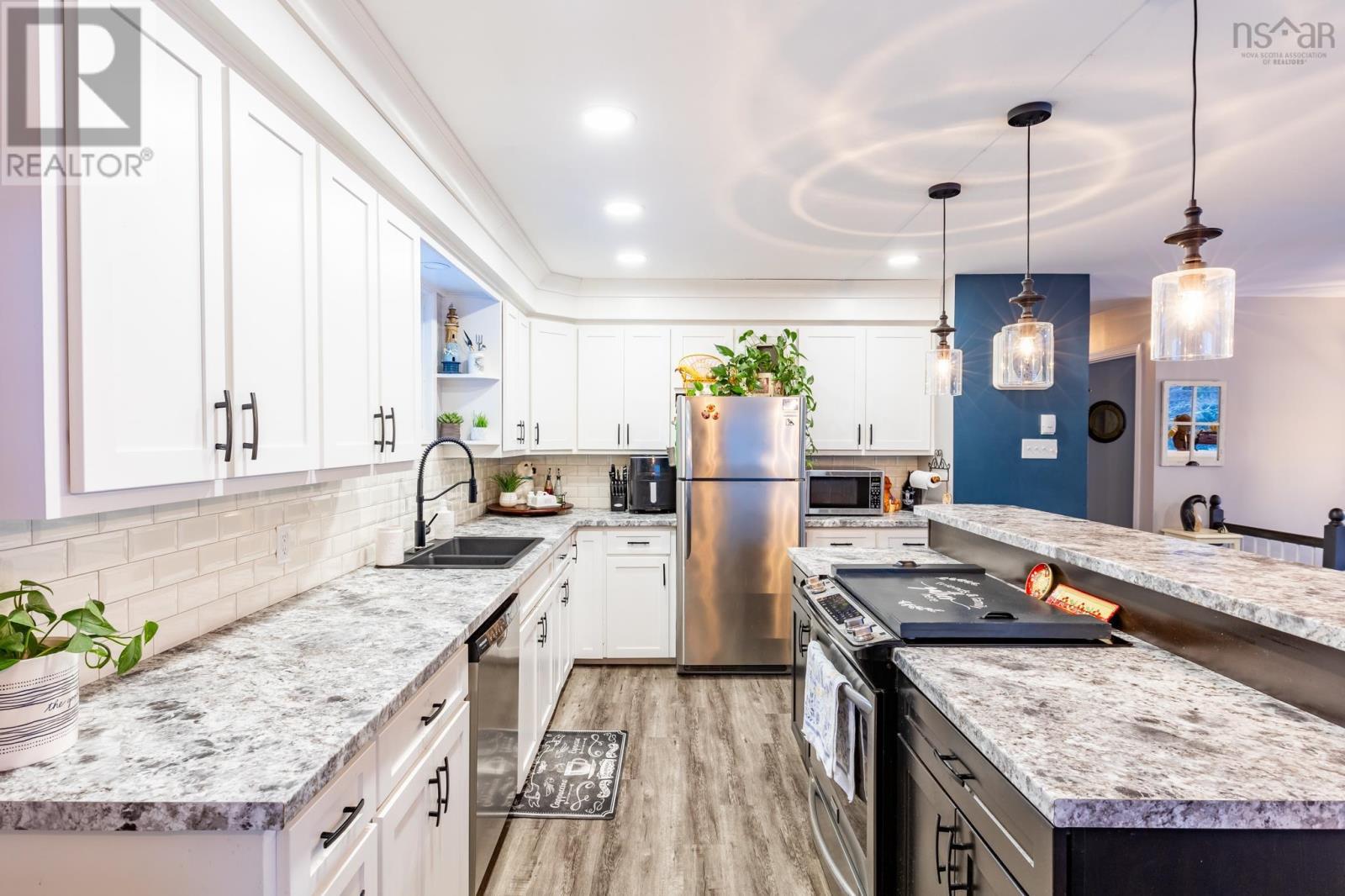 9 Sprucewood Drive, Yarmouth, Nova Scotia  B5A 4G5 - Photo 11 - 202427617