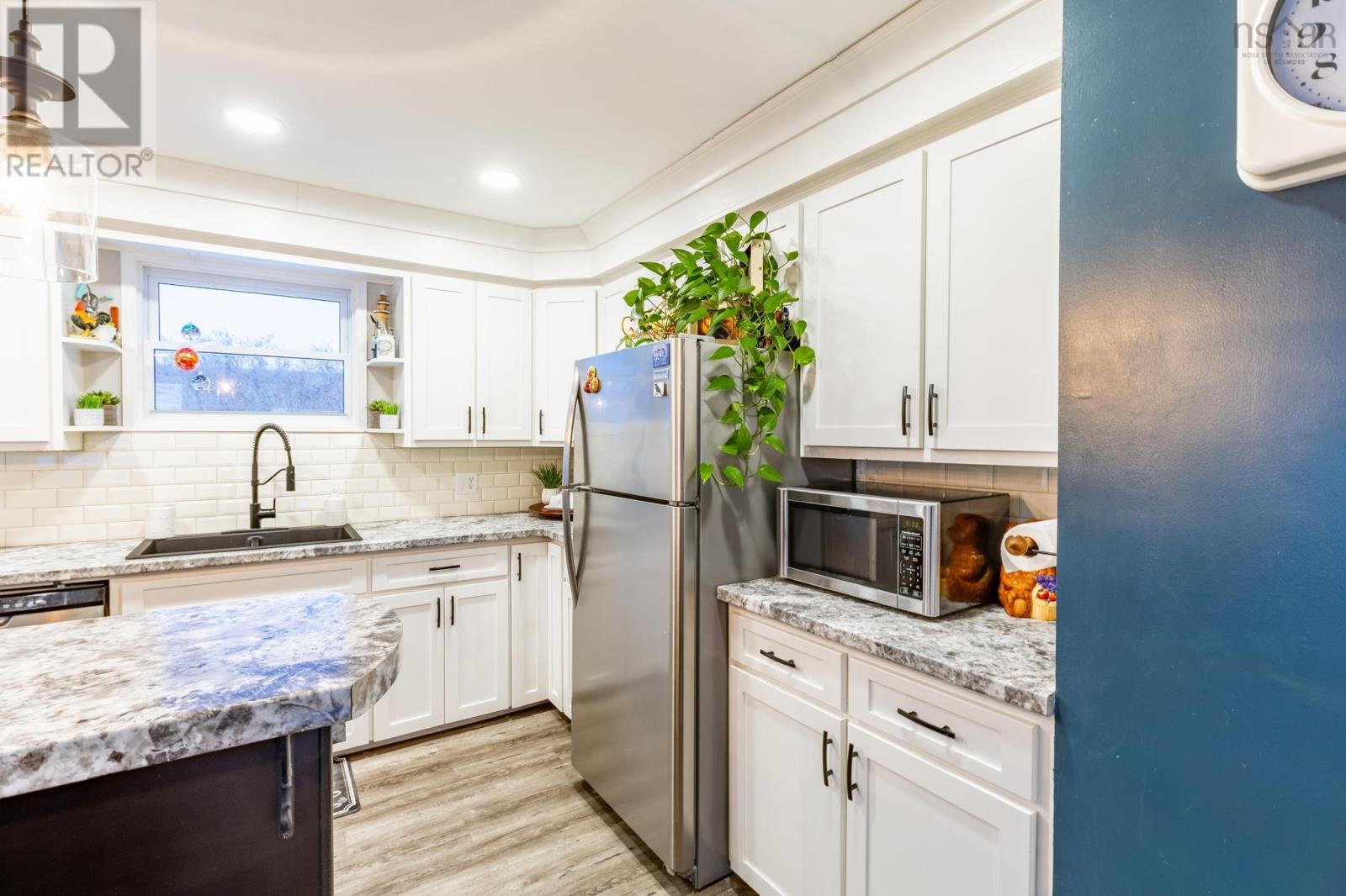 9 Sprucewood Drive, Yarmouth, Nova Scotia  B5A 4G5 - Photo 13 - 202427617