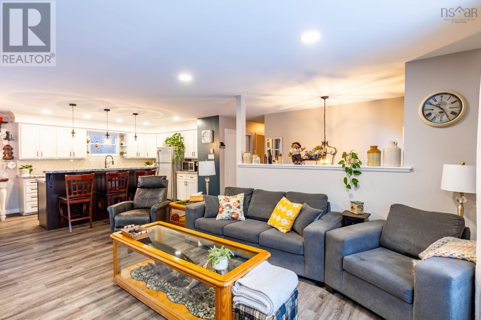 9 Sprucewood Drive, Yarmouth, Nova Scotia  B5A 4G5 - Photo 4 - 202427617