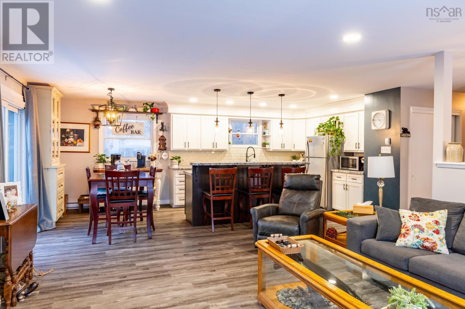 9 Sprucewood Drive, Yarmouth, Nova Scotia  B5A 4G5 - Photo 5 - 202427617