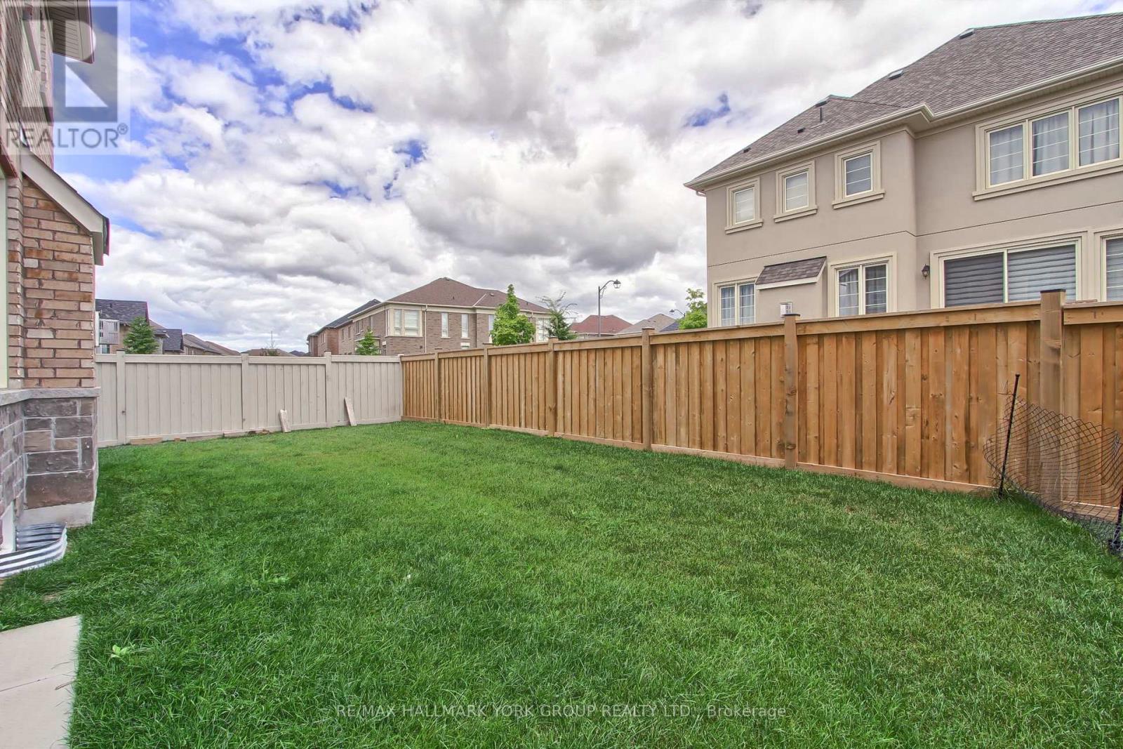 190 Walter English Drive, East Gwillimbury (Queensville), Ontario  L0G 1R0 - Photo 37 - N11953312
