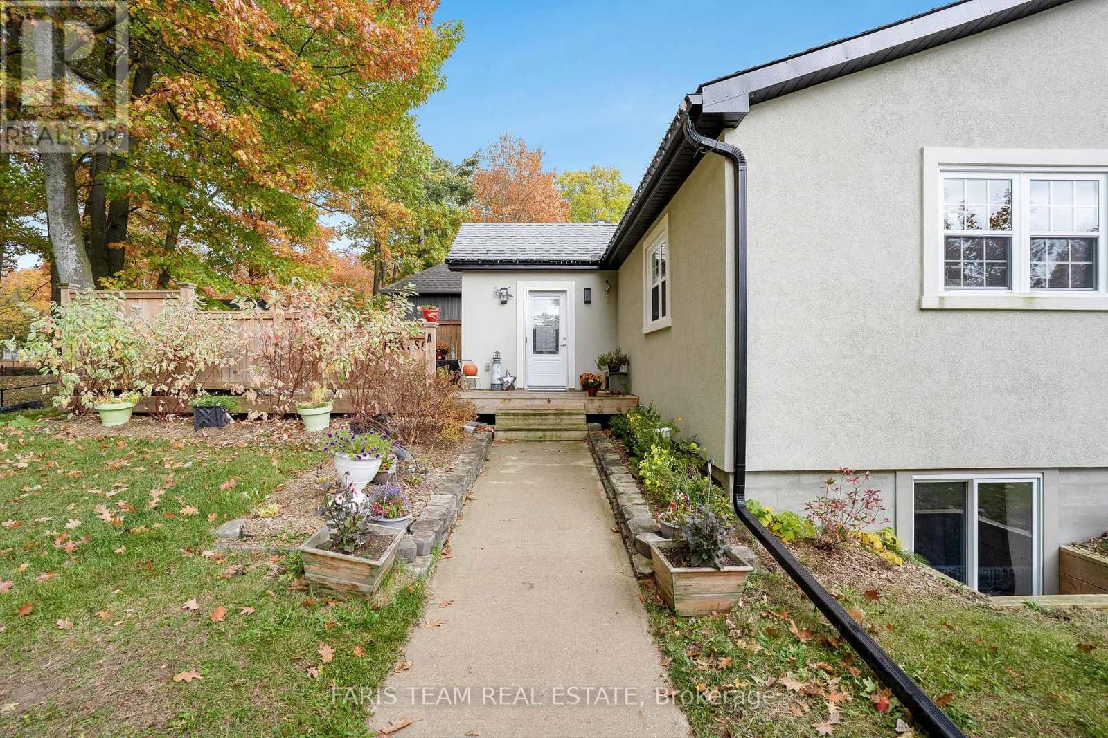 Property at 33 FRANK STREET image 2