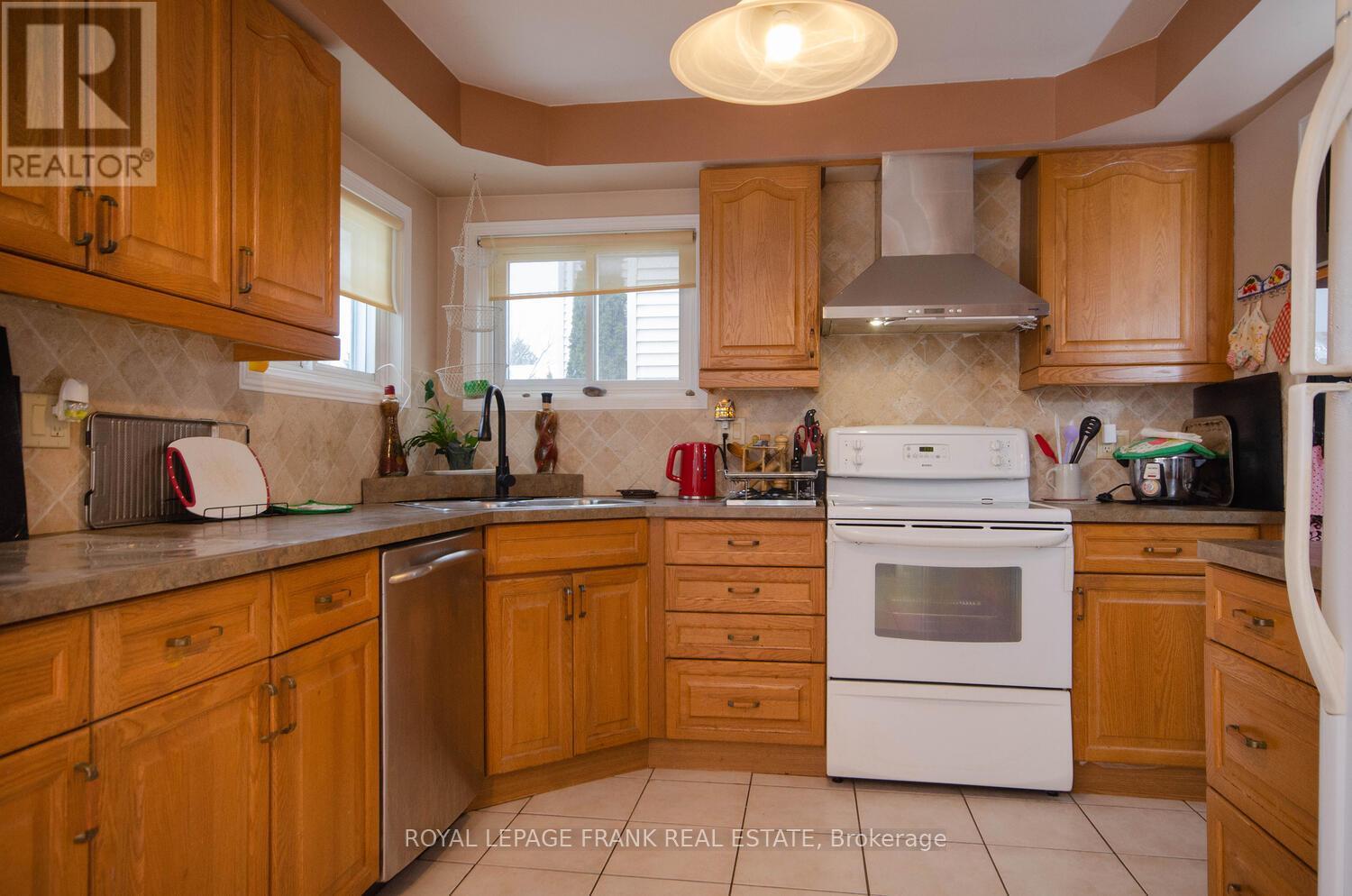 120 Sutherland Crescent, Cobourg, Ontario  K9A 5L1 - Photo 12 - X11953615