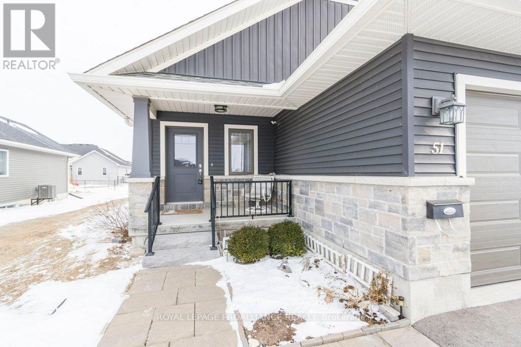 51 Sandhu Crescent, Belleville, Ontario  K8P 0G7 - Photo 2 - X11953649