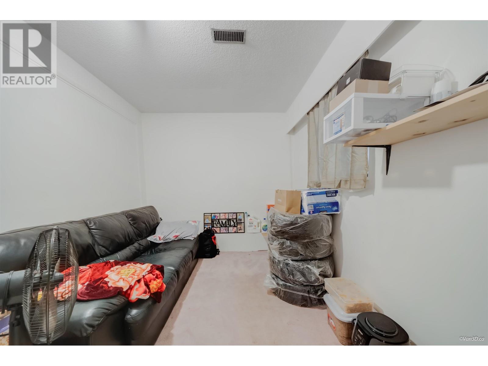 Listing Picture 34 of 40 : 361 E 61ST AVENUE, Vancouver / 溫哥華 - 魯藝地產 Yvonne Lu Group - MLS Medallion Club Member