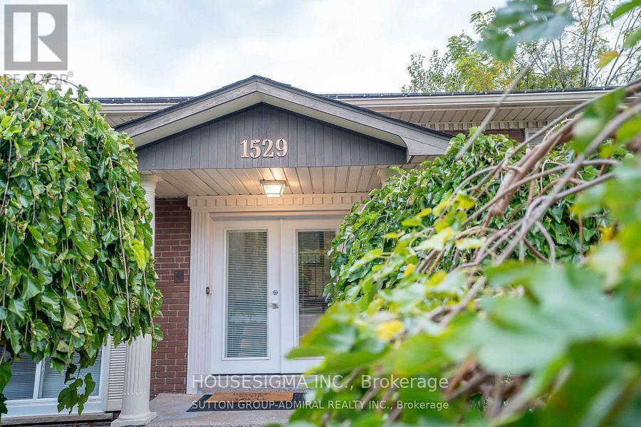 Main #1 - 1529 Royal York Road, Toronto, Ontario  M9P 3B8 - Photo 1 - W11950402