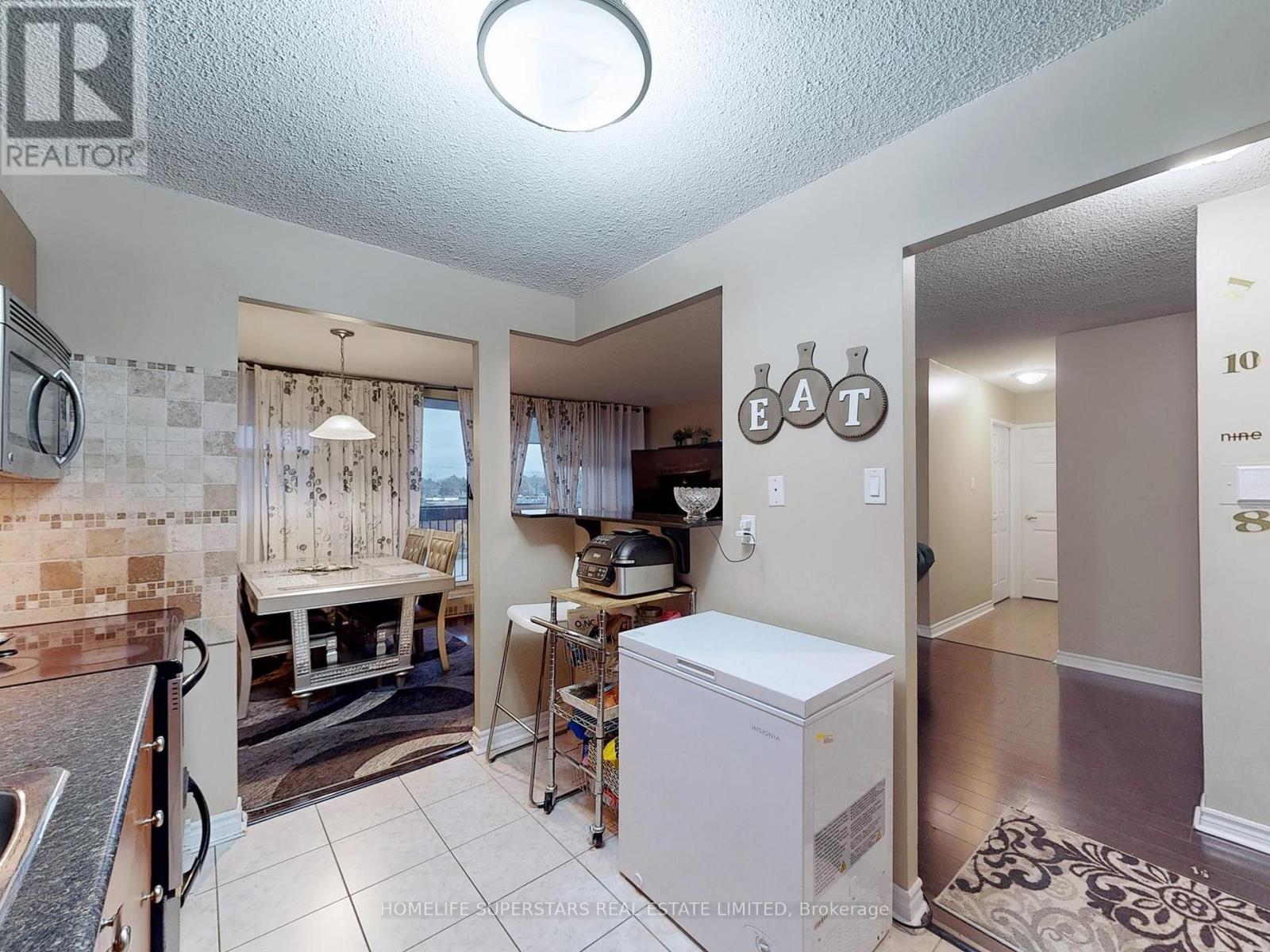 Property at 605 - 3501 GLEN ERIN DRIVE image 5