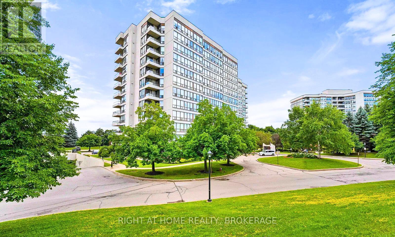 207 - 10 LAURELCREST STREET, Brampton, Ontario