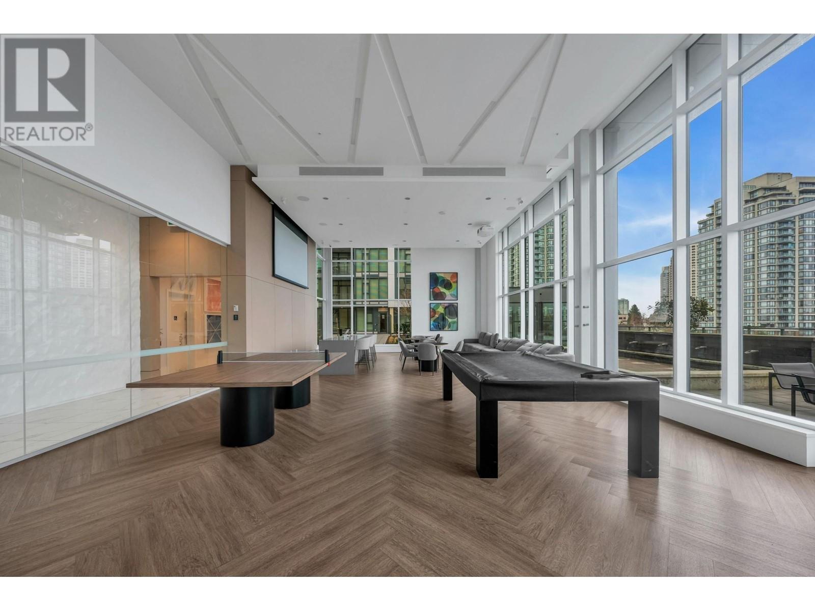 Listing Picture 23 of 31 : 2708 7388 KINGSWAY, Burnaby / 本拿比 - 魯藝地產 Yvonne Lu Group - MLS Medallion Club Member