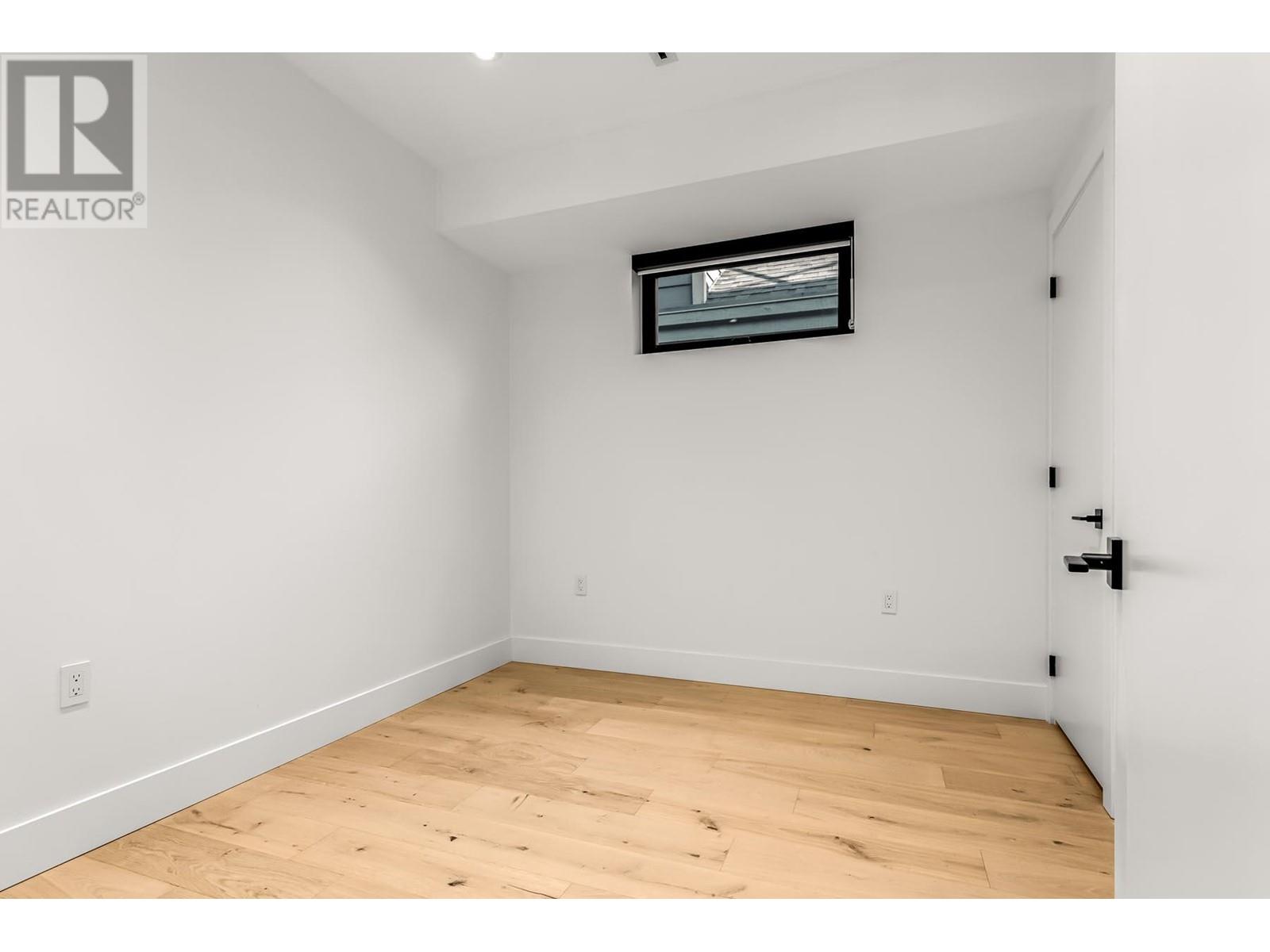 Listing Picture 16 of 40 : 606 E 19TH AVENUE, Vancouver / 溫哥華 - 魯藝地產 Yvonne Lu Group - MLS Medallion Club Member