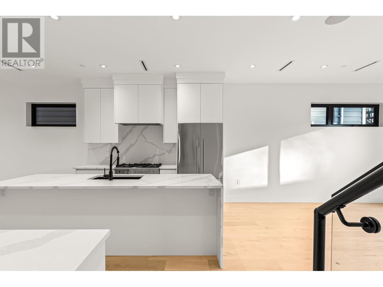 Listing Picture 9 of 40 : 606 E 19TH AVENUE, Vancouver / 溫哥華 - 魯藝地產 Yvonne Lu Group - MLS Medallion Club Member