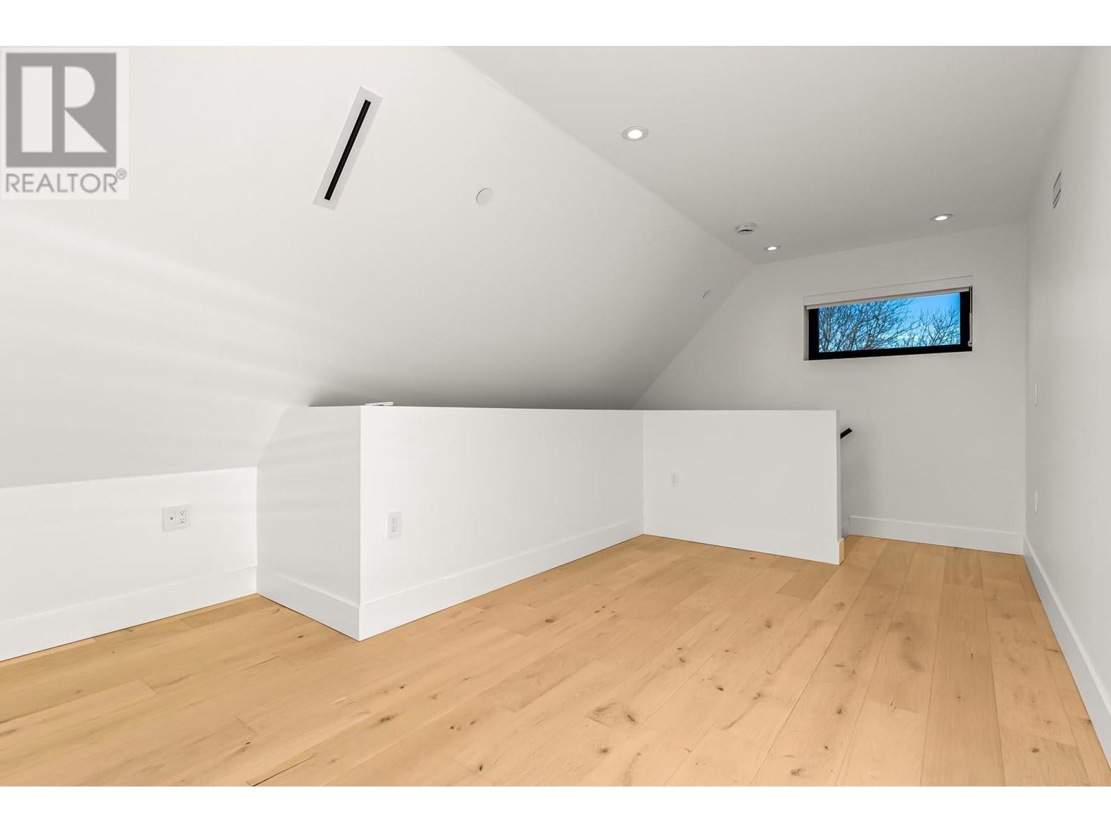 Listing Picture 24 of 40 : 606 E 19TH AVENUE, Vancouver / 溫哥華 - 魯藝地產 Yvonne Lu Group - MLS Medallion Club Member
